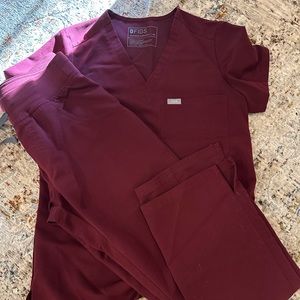 Figs Burgundy Set XS